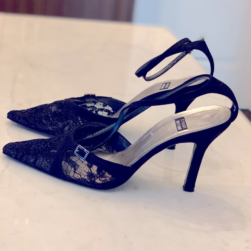 Stuart Weitzman Lace Pump sz 6